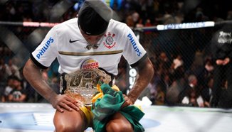 Henderson: Anderson Silva манипулира UFC, сам избира двубоите си