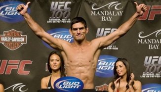 Paulo Thiago срещу Michel Richard dos Prazeres на 18 май в Бразилия