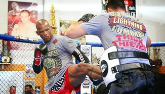 Mike Dolce вярва, че Hector Lombard може да свали категорията