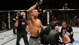 Edson Barboza срещу Danny Castillo на 14-ти декември