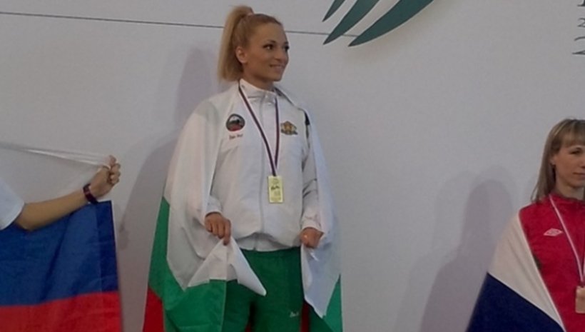Албена Малчева стана световна шампионка по кикбокс