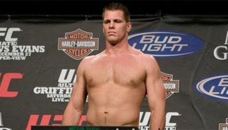 Antoni Hardonk срещу Pat Berry