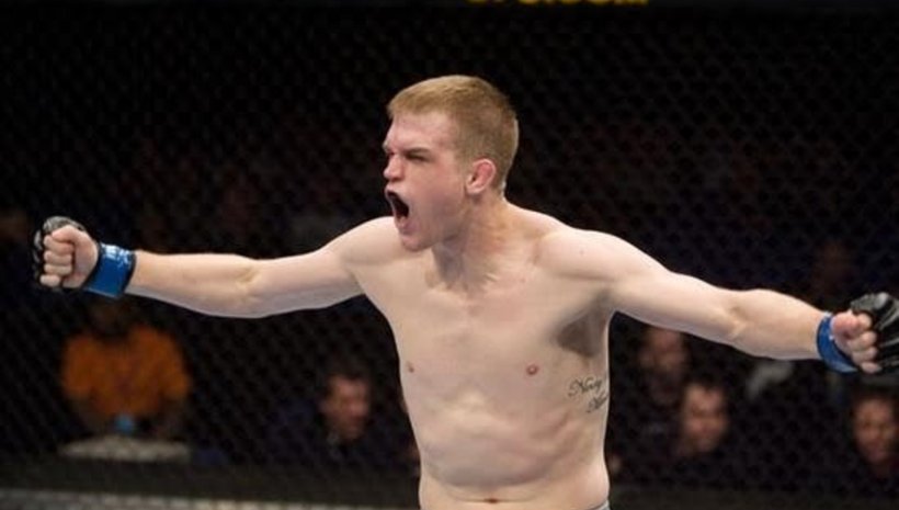 Evan Dunham срещу Mark Bocek в TUF Nations Finale
