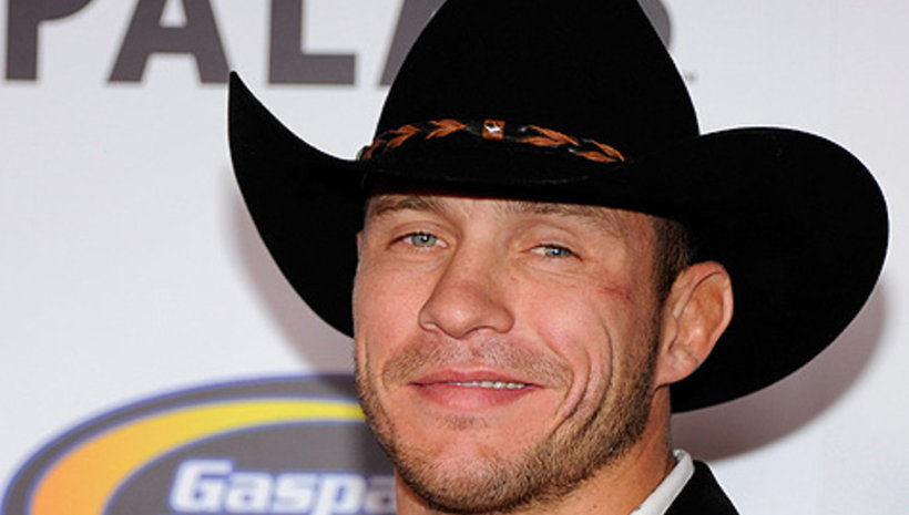 Donald Cerrone срещу Edson Barboza на 19-ти април