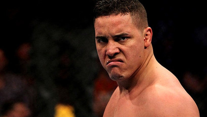 Pat Barry подписа с Glory