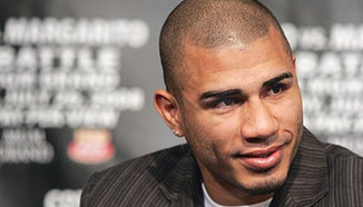 Cotto разби Martinez