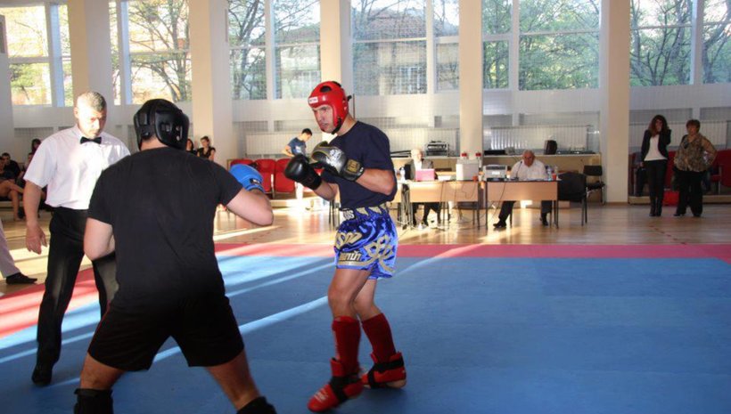 Балкански турнир по кикбокс в Благоевград в неделя