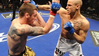 Dustin Poirier нажежи кантара преди двубоя си с Conro McGregor