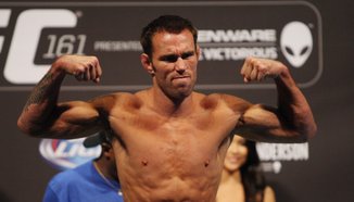 Shields: Palhares играе мръсно и обича да контузва хората