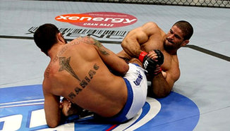 Rousimar Palhares изглежда неузнаваем