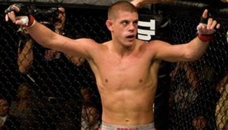 Joe Lauzon с евентуално участие на UFC 118 в Бостън