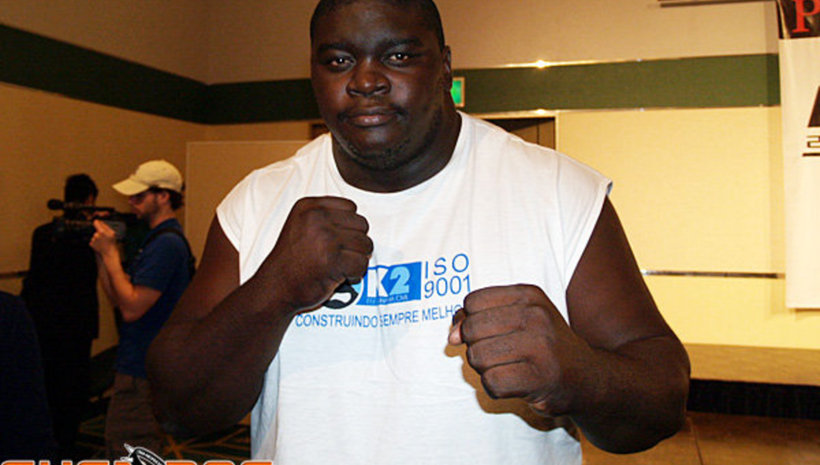 Zuluzinho се завърна в ММА и записа загуба