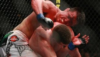 "Chael Sonnen срещу Anderson Silva 2" ще се проведе на футболен стадион в Бразилия