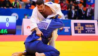 Джудистите Борис Георгиев и Лидия Брънчева излизат днес в Сараево