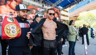 Канело Алварес се отказва от титлата на IBF, вече не е абсолютен шампион