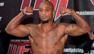 Невероятния нокаут на Pete Spratt от AFC 2