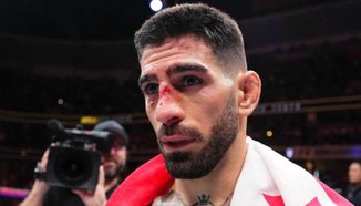 Боец на UFC критикува Илия Топурия за това, че копира Конър Макгрегър