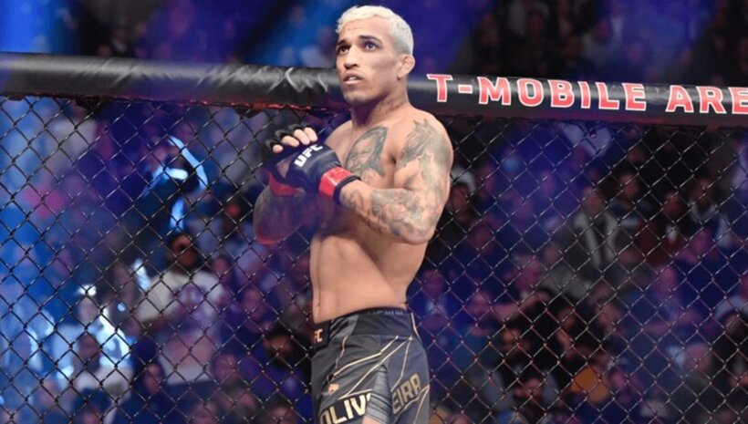 Чарлз Оливейра е по-голяма заплаха за Илия Топурия, отколкото предполагате