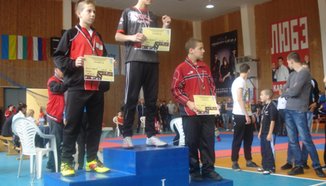 Дебютанти грабват златни медали