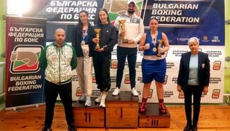 Червен бряг шампион при жените