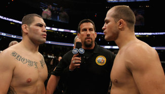 Официално: Dos Santos срещу Velasquez 2 на 29-ти декември