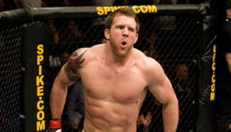 Ryan Bader със скъсани коленни връзки