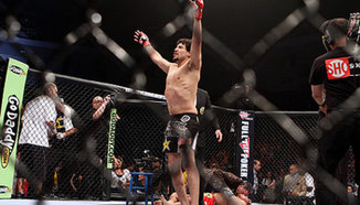 Gilbert Melendez иска да се бие с Benson Henderson
